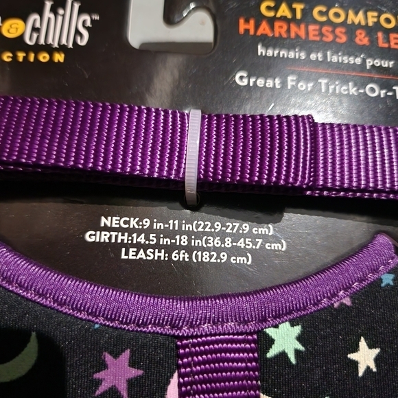 NWT Thrills & Chills Cat Comfort Harness & Leash Celestial Moons Stars Halloween - Picture 4 of 8